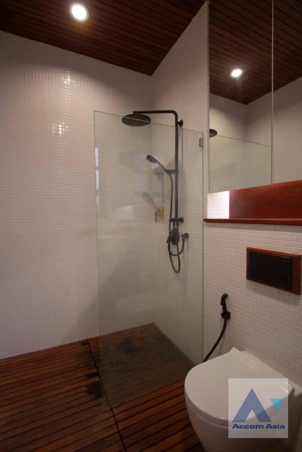 22  6 br House For Sale in Sathorn ,Bangkok BRT Thanon Chan AA42932