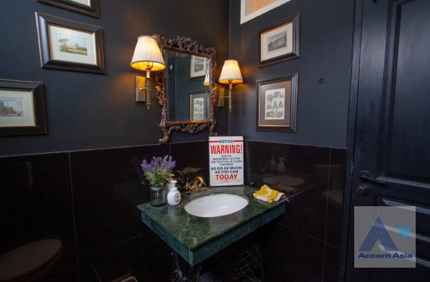 15  6 br House For Sale in Sathorn ,Bangkok BRT Thanon Chan AA42932