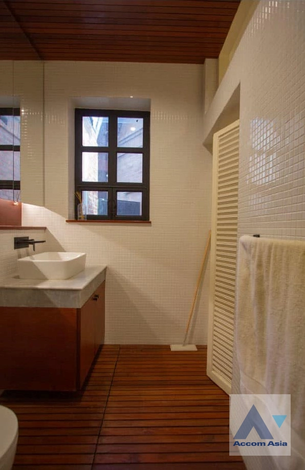 21  6 br House For Sale in Sathorn ,Bangkok BRT Thanon Chan AA42932