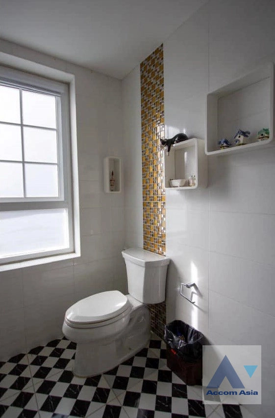 24  6 br House For Sale in Sathorn ,Bangkok BRT Thanon Chan AA42932