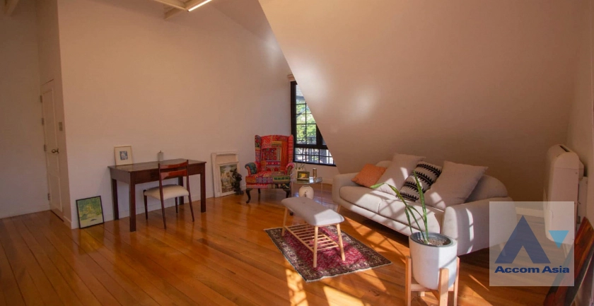 7  6 br House For Sale in Sathorn ,Bangkok BRT Thanon Chan AA42932