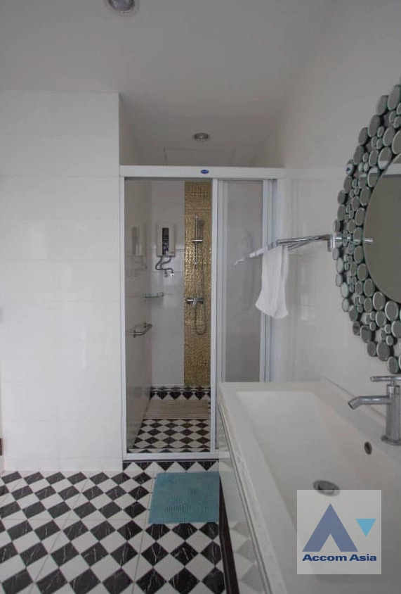 26  6 br House For Sale in Sathorn ,Bangkok BRT Thanon Chan AA42932