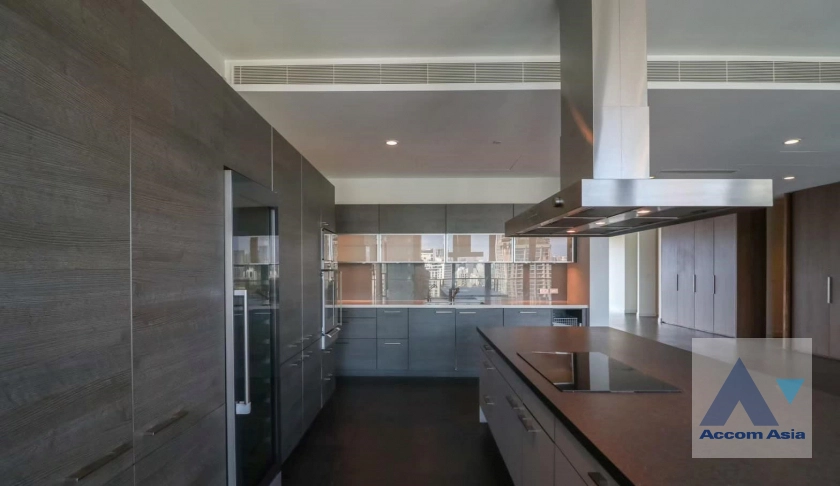 7  4 br Condominium For Rent in Ploenchit ,Bangkok BTS Ratchadamri - MRT Silom at 185 Rajadamri AA42934