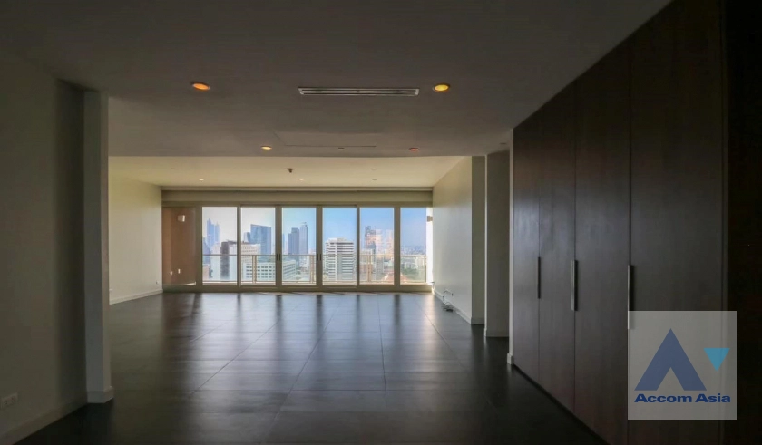  1  4 br Condominium For Rent in Ploenchit ,Bangkok BTS Ratchadamri - MRT Silom at 185 Rajadamri AA42934