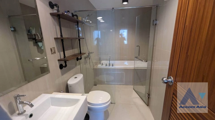 10  2 br Condominium For Rent in Ploenchit ,Bangkok MRT Phetchaburi - ARL Makkasan at Villa Asoke AA42935