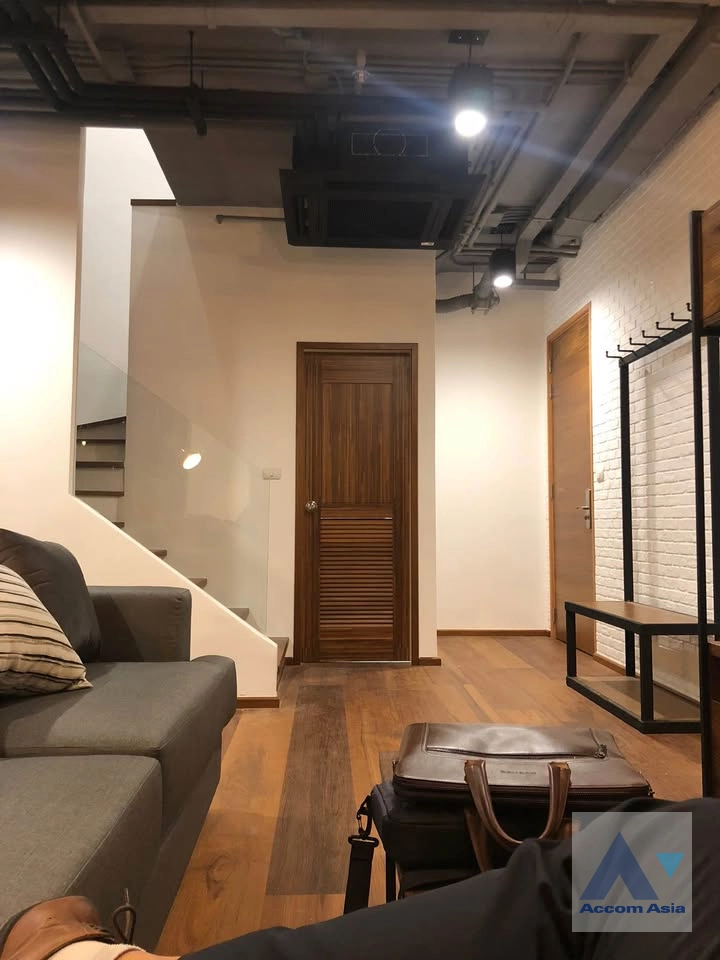  1  2 br Condominium For Rent in Ploenchit ,Bangkok MRT Phetchaburi - ARL Makkasan at Villa Asoke AA42935