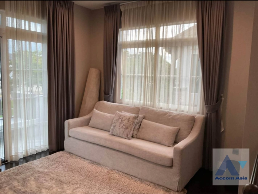 unitFully Furnished |  4 Bedrooms  House For Rent in Bang Na, Bangkok  (AA42939)