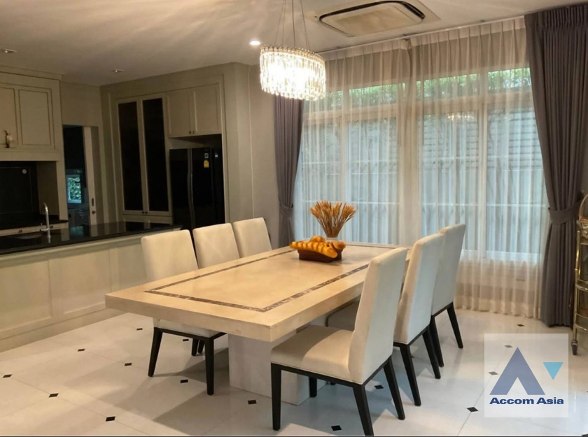 unitFully Furnished |  4 Bedrooms  House For Rent in Bang Na, Bangkok  (AA42939)