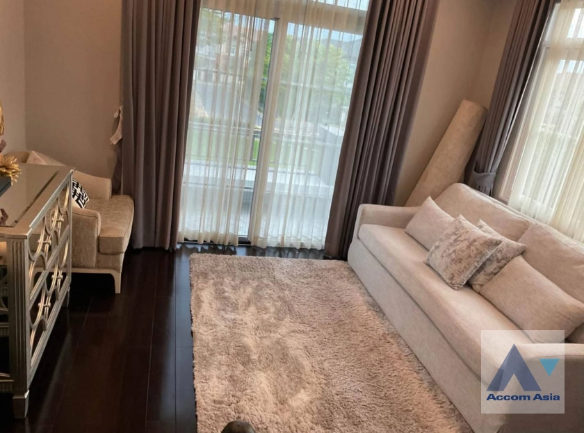 unitFully Furnished |  4 Bedrooms  House For Rent in Bang Na, Bangkok  (AA42939)