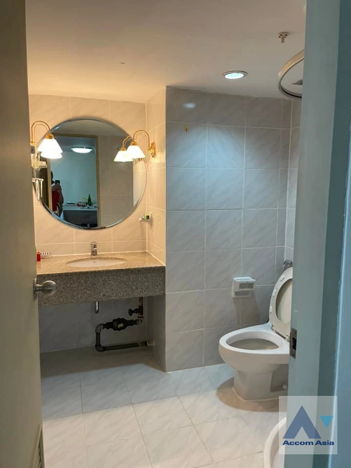 13  2 br Condominium for rent and sale in Sukhumvit ,Bangkok BTS Nana at Omni Tower AA42940