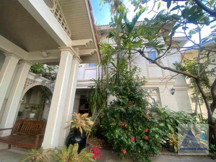  1  2 br House For Rent in Phaholyothin ,Bangkok  AA42941