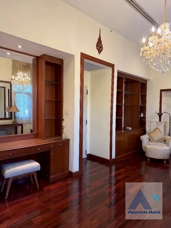 23  2 br House For Rent in Phaholyothin ,Bangkok  AA42941