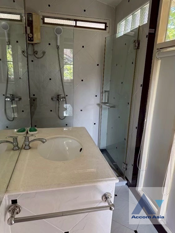 34  2 br House For Rent in Phaholyothin ,Bangkok  AA42941