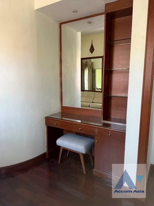 30  2 br House For Rent in Phaholyothin ,Bangkok  AA42941