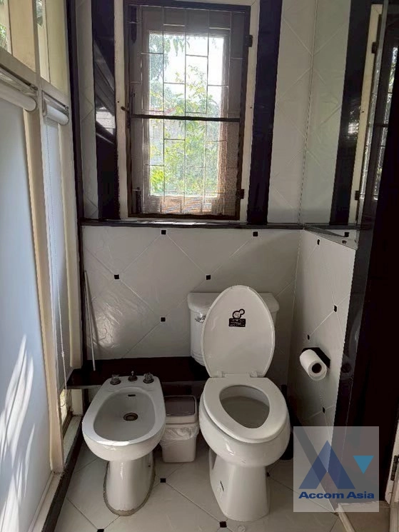 36  2 br House For Rent in Phaholyothin ,Bangkok  AA42941