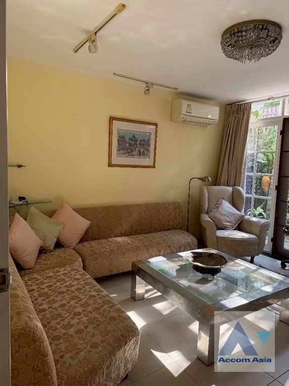 7  2 br House For Rent in Phaholyothin ,Bangkok  AA42941