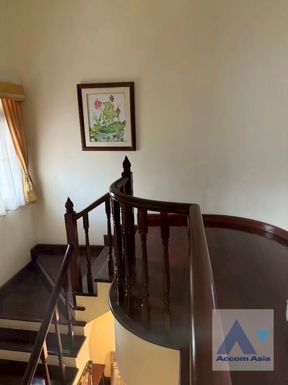 21  2 br House For Rent in Phaholyothin ,Bangkok  AA42941