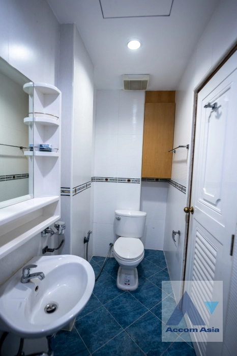 27  3 br House for rent and sale in Sukhumvit ,Bangkok BTS Phra khanong AA42943