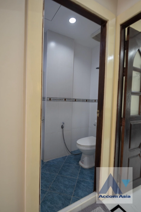 29  3 br House for rent and sale in Sukhumvit ,Bangkok BTS Phra khanong AA42943
