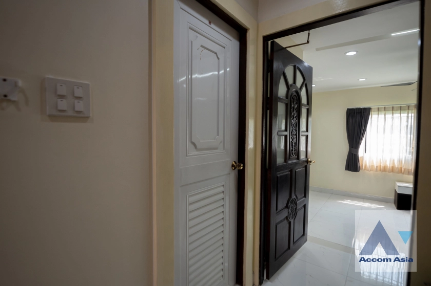 13  3 br House for rent and sale in Sukhumvit ,Bangkok BTS Phra khanong AA42943