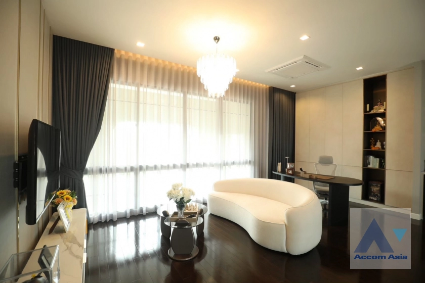  1  5 br House for rent and sale in Latkrabang ,Bangkok  at Grand Bangkok Boulevard Krungthepkreetha AA42944