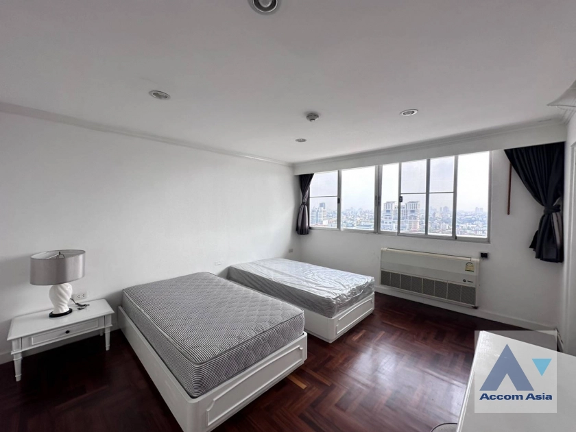 8  3 br Apartment For Rent in Sukhumvit ,Bangkok BTS Ekkamai at Ideal Place For Big Families AA42960