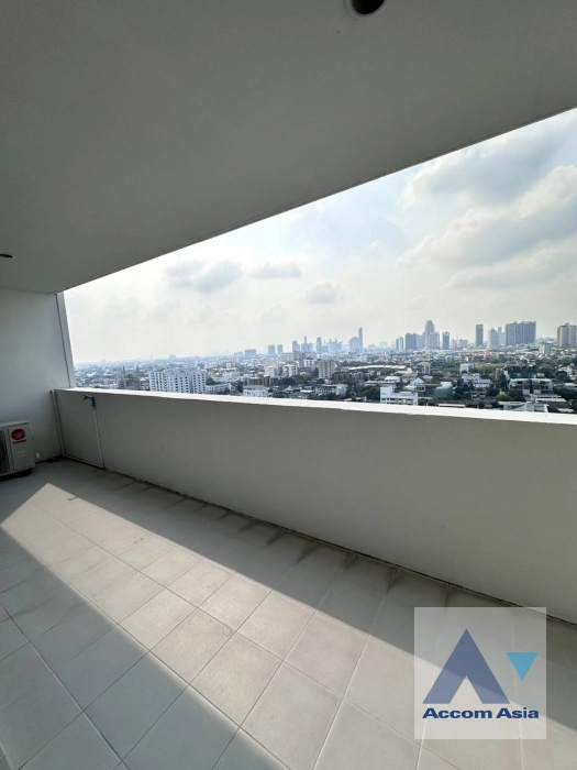 13  3 br Apartment For Rent in Sukhumvit ,Bangkok BTS Ekkamai at Ideal Place For Big Families AA42960