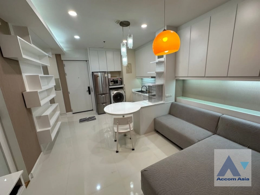 Newly renovated | Baan Klang Krung Siam-Pathumwan Condominium  2 Bedroom for Sale BTS Ratchathewi in Ploenchit Bangkok