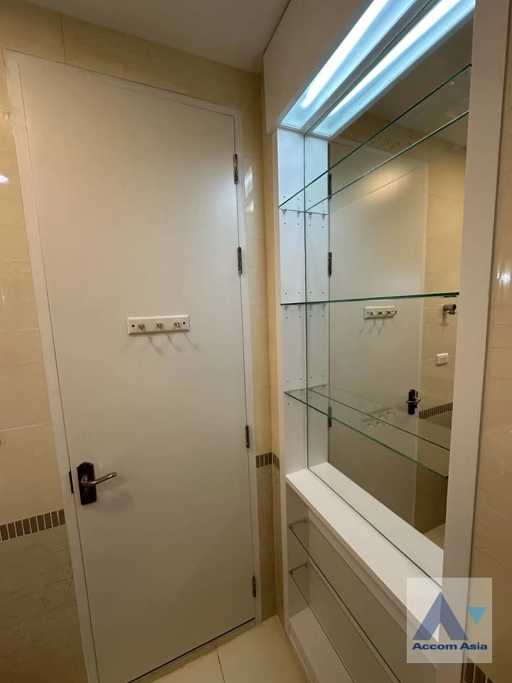13  2 br Condominium For Sale in Ploenchit ,Bangkok BTS Ratchathewi at Baan Klang Krung Siam-Pathumwan AA42962
