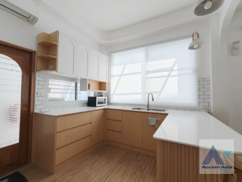 16  3 br House For Rent in Sukhumvit ,Bangkok BTS Ekkamai AA42969