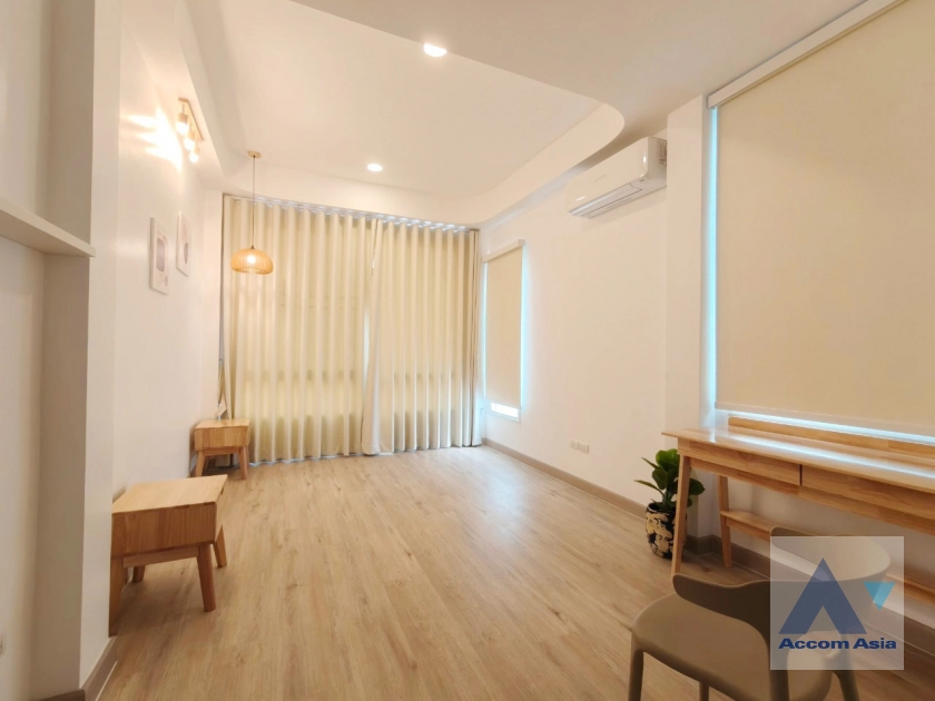 18  3 br House For Rent in Sukhumvit ,Bangkok BTS Ekkamai AA42969