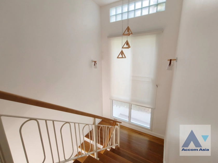 28  3 br House For Rent in Sukhumvit ,Bangkok BTS Ekkamai AA42969