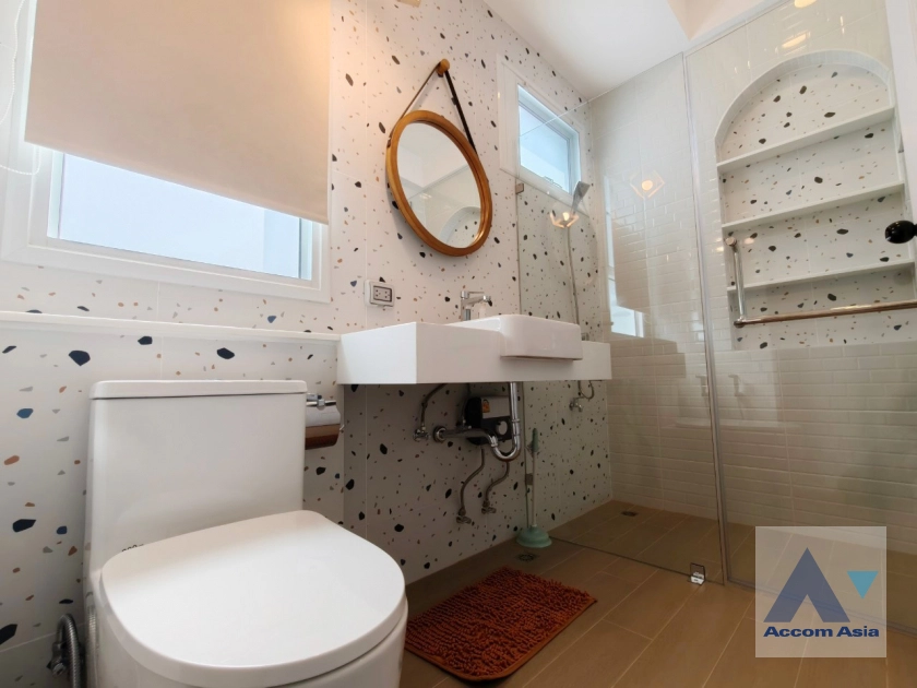 24  3 br House For Rent in Sukhumvit ,Bangkok BTS Ekkamai AA42969