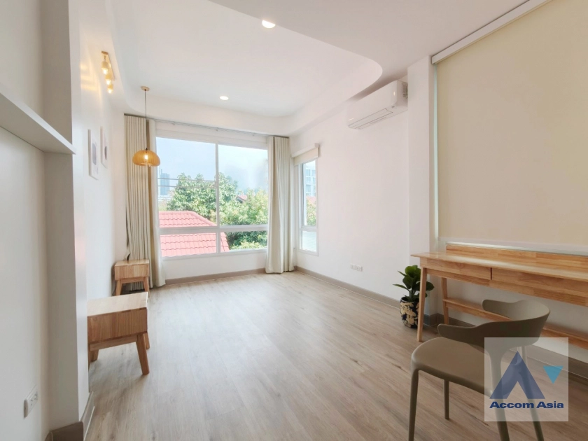 17  3 br House For Rent in Sukhumvit ,Bangkok BTS Ekkamai AA42969