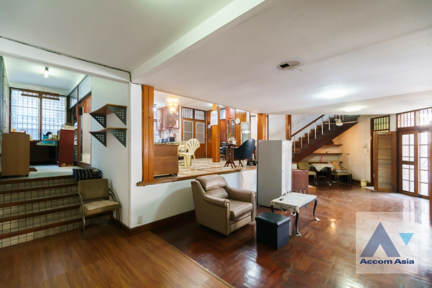 6  6 br House for rent and sale in Sukhumvit ,Bangkok BTS Thong Lo AA42974