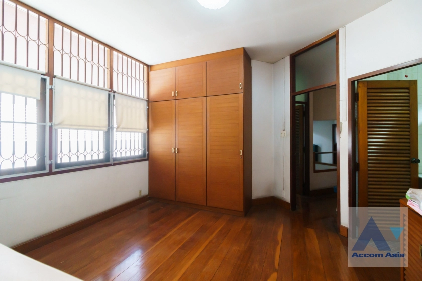 24  6 br House for rent and sale in Sukhumvit ,Bangkok BTS Thong Lo AA42974