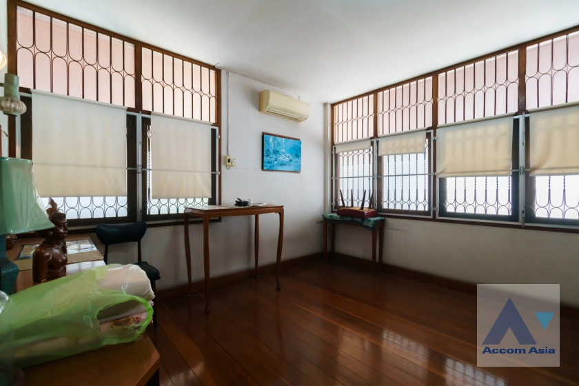 23  6 br House for rent and sale in Sukhumvit ,Bangkok BTS Thong Lo AA42974