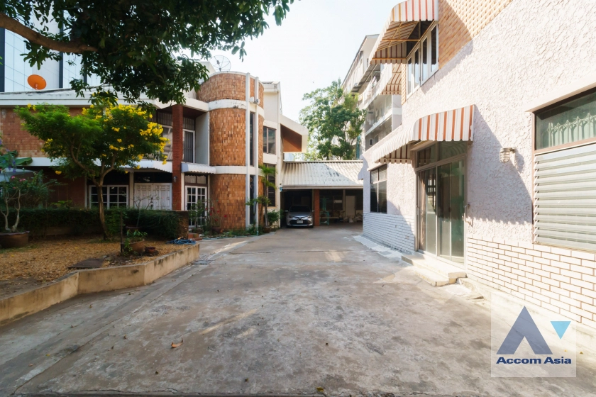 40  6 br House for rent and sale in Sukhumvit ,Bangkok BTS Thong Lo AA42974