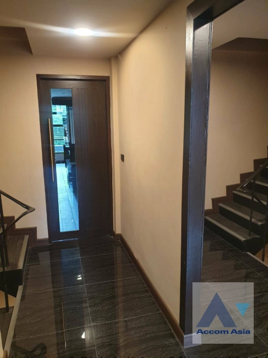 16  13 br House for rent and sale in Sukhumvit ,Bangkok BTS Thong Lo AA42975