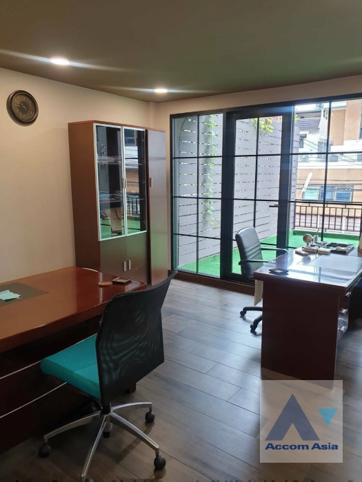 11  13 br House for rent and sale in Sukhumvit ,Bangkok BTS Thong Lo AA42975