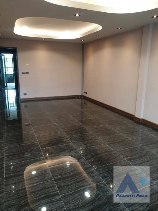 9  13 br House for rent and sale in Sukhumvit ,Bangkok BTS Thong Lo AA42975