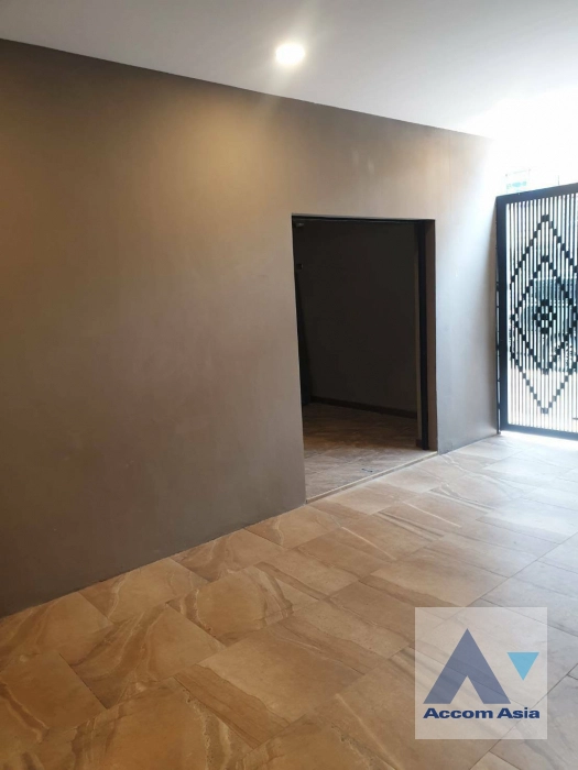 21  13 br House for rent and sale in Sukhumvit ,Bangkok BTS Thong Lo AA42975