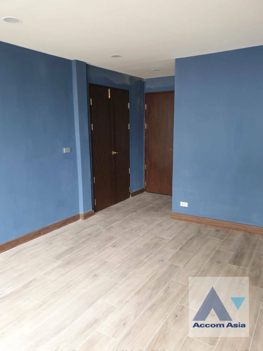 15  13 br House for rent and sale in Sukhumvit ,Bangkok BTS Thong Lo AA42975