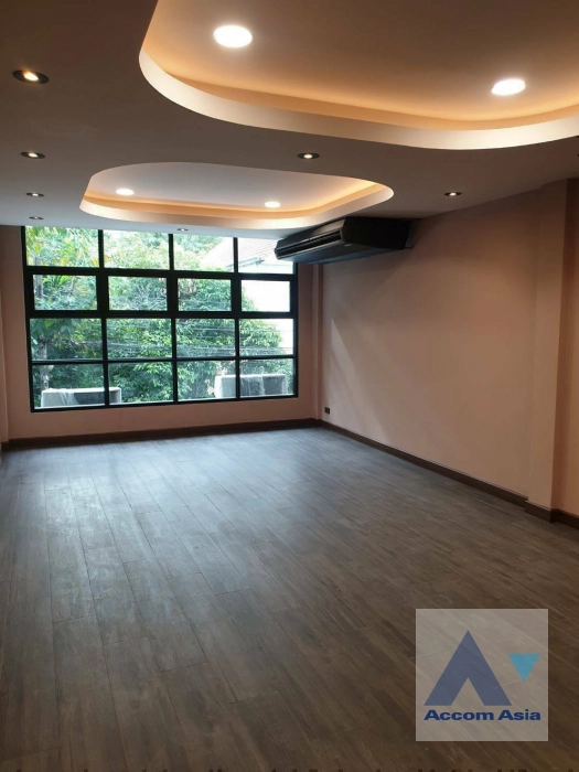 8  13 br House for rent and sale in Sukhumvit ,Bangkok BTS Thong Lo AA42975