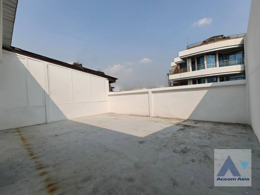22  13 br House for rent and sale in Sukhumvit ,Bangkok BTS Thong Lo AA42975