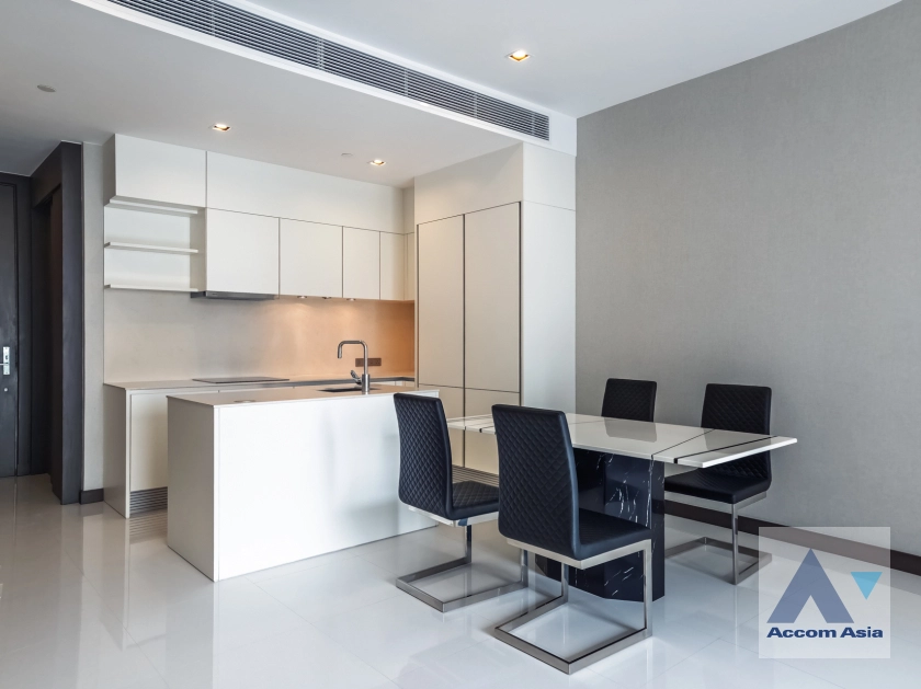 unitModern condominium with City Views and Open Layout in Sukhumvit (AA42976)
