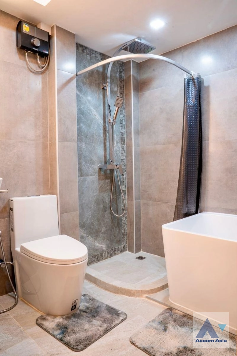 11  3 br Townhouse for rent and sale in Sukhumvit ,Bangkok BTS Phra khanong at Moo Baan Klongtan Nivet AA42978