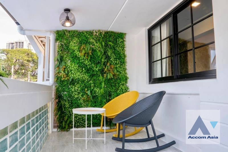 4  3 br Townhouse for rent and sale in Sukhumvit ,Bangkok BTS Phra khanong at Moo Baan Klongtan Nivet AA42978