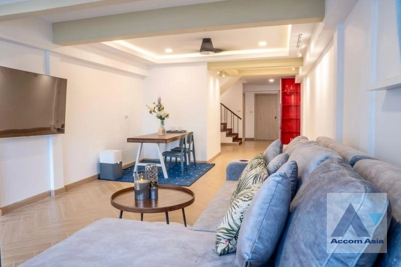 19  3 br Townhouse for rent and sale in Sukhumvit ,Bangkok BTS Phra khanong at Moo Baan Klongtan Nivet AA42978