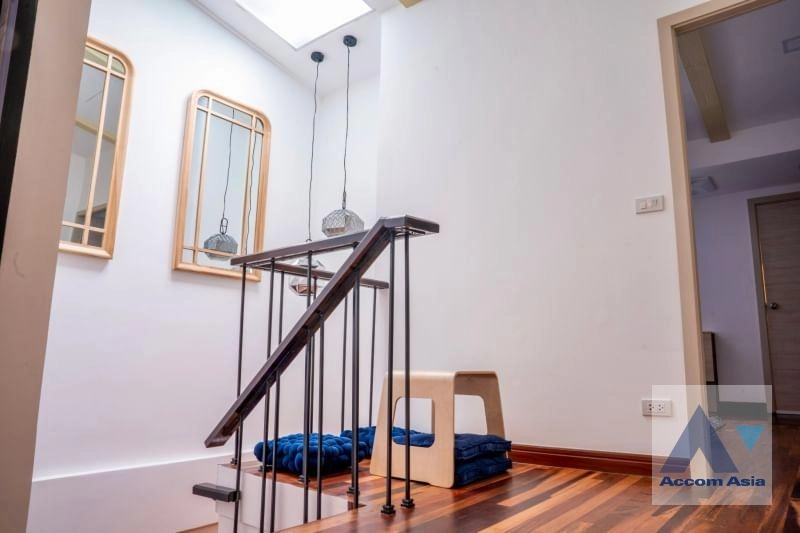 6  3 br Townhouse for rent and sale in Sukhumvit ,Bangkok BTS Phra khanong at Moo Baan Klongtan Nivet AA42978